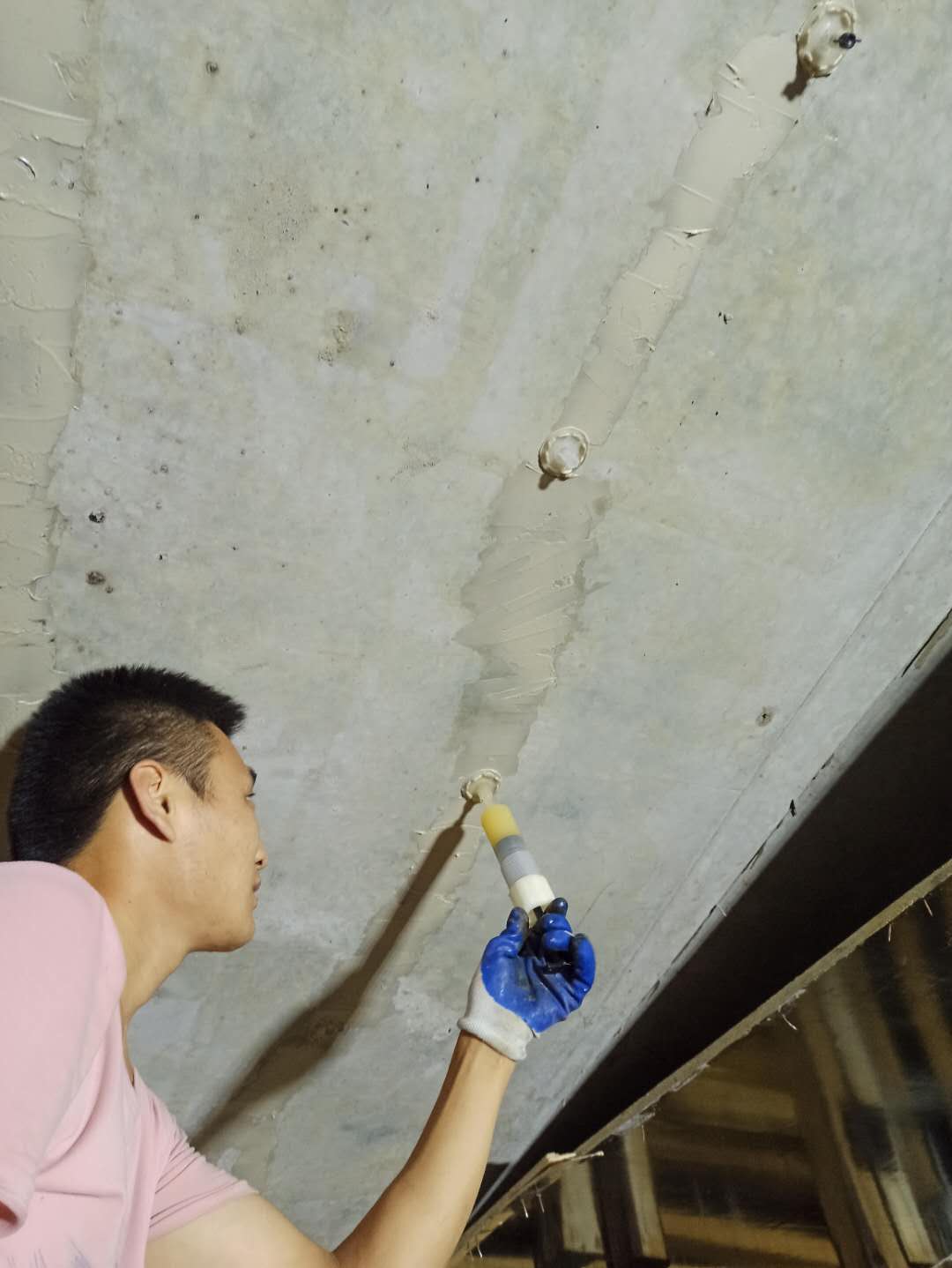 大兴安岭房屋墙体裂缝施工方法